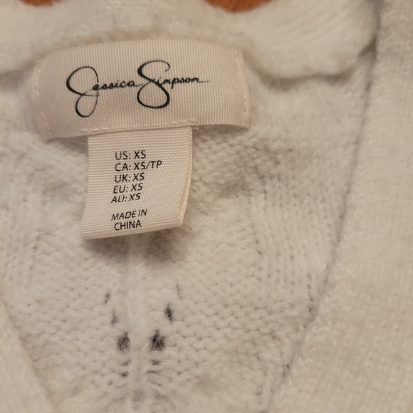 White knit sweater - Picture 8 of 8